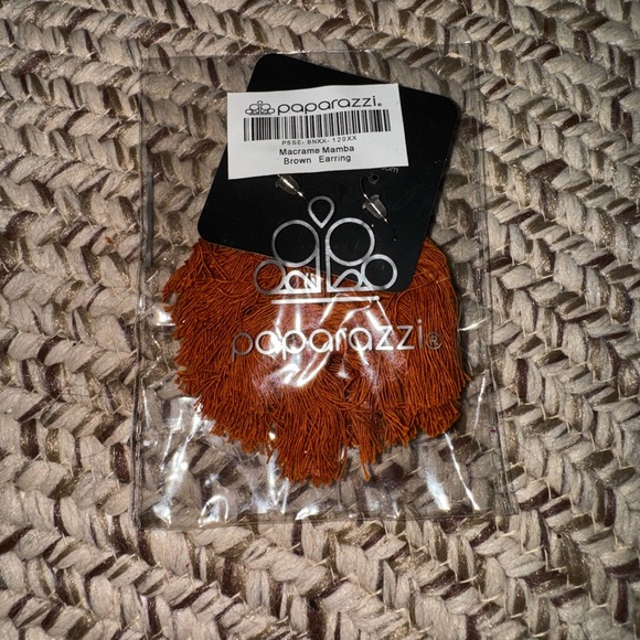 Paparazzi Earrings - Picture 2 of 2